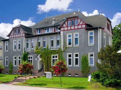 Vineta Strandhotels mit seiner Strandvilla Residenz.jpg